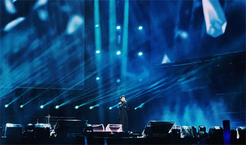 Outdoor Stage Machine