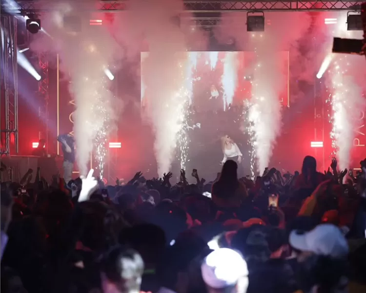 Rabadan Bellinzona In Switzerland with fog machine DSK-3000VK Globally acclaimed dual-jet thrills the crowd.