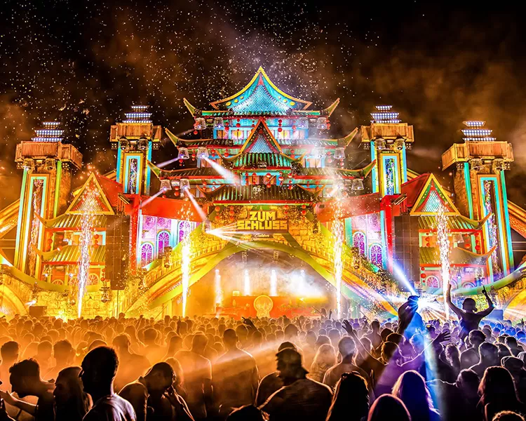 DJPOWER boosts Zum Schluss Festival In Netherlands